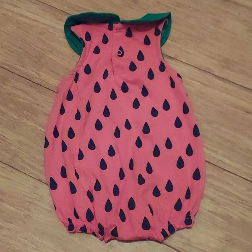 🎁 = 10/$25 Strawberry romper, 3-6 months, Cat & Jack